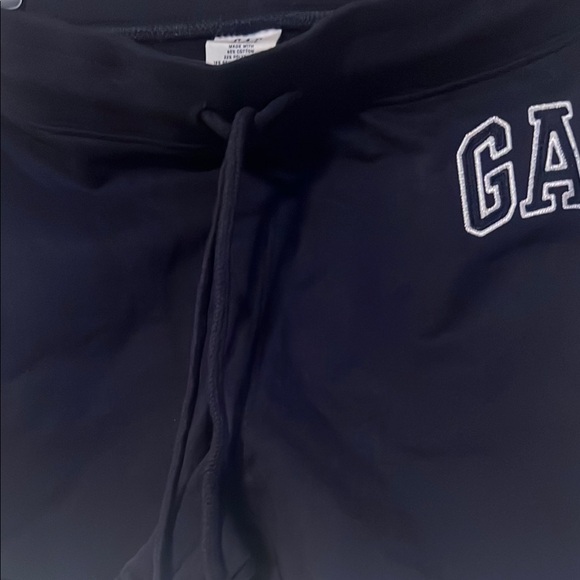 GAP Black Athletic Shorts with Drawstring Waistband - Picture 4 of 6